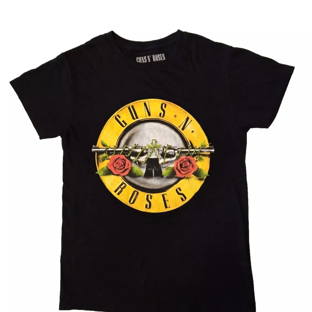 Men's GUNS N' ROSES "Logo - Two Guns" Black T-shirt. Size Small. W20